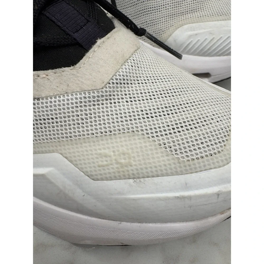 On Cloud Cloudnova Running Shoes Womens Size 8.5 White Athletic Lace Up Sneakers